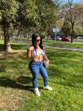 ESTA COLOMBIANITA TE DESEA