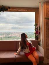 LUCY 26 AÑOS LATINA