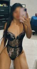 Soy Maribel joven foranea delgada amateur de hermoso rostro