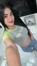 JOVEN JUGUETONA EN MARBELLA