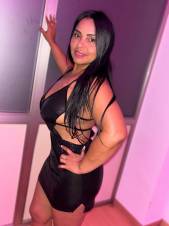 COMPLACIENTE Y MUY CACHONDITA