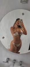 LINDA RUBIA CON GANAS DE POLLA LECHUDA
