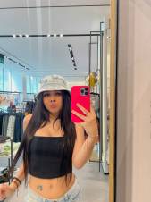 HOLA MIS AMORES SOY CAMILA JOVEN VENEZOLANA DE 20 AÑOS CON UNAS CURVAS DE INFARTO SOY MUY CARIÑOSA Y ARDIENTE ME ENCANTAN LAS FIESTAS A TOPE SOY MUY I
