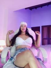 Soy una chica latina morena y atractiva