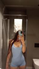 CHICA , BOMBA LATINA, SOLO DE PASO POR VALENCIA