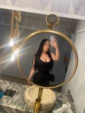Soy una hermosa mujer de COLITA hermosa y paradita para ti