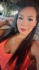 Latina fiestera sedienta de leche