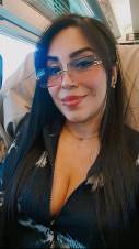 Soy una mujer simpática y entregada