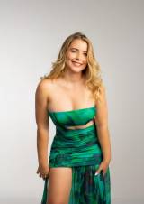 Soy una rubia educada y elegante