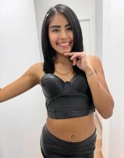 PUTITA LATINA MUY CACHONDA