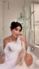 VEN DAME TU LECHITA QUIERO SENTIR COMO RECORRE MI CUERPO