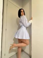 UNA CHICA SENCILLA PERO CON ESE PUNTITO MORBOSO