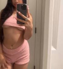 hermosa con buena nalga y una delicia de bubis, no lo pienses.