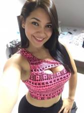 SOY ROSA QUIERO SER TU GATITA TU SUMISA////.